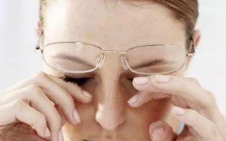 眼睛戴反了会怎么样，眼睛反着戴更清楚是什么原因