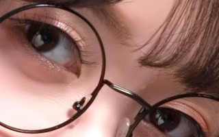 胖的人适合什么样的眼镜，胖的人适合什么样的眼镜框